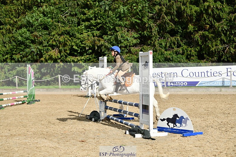 251004A-150648-01670 - Classes 8 & 9 70cm