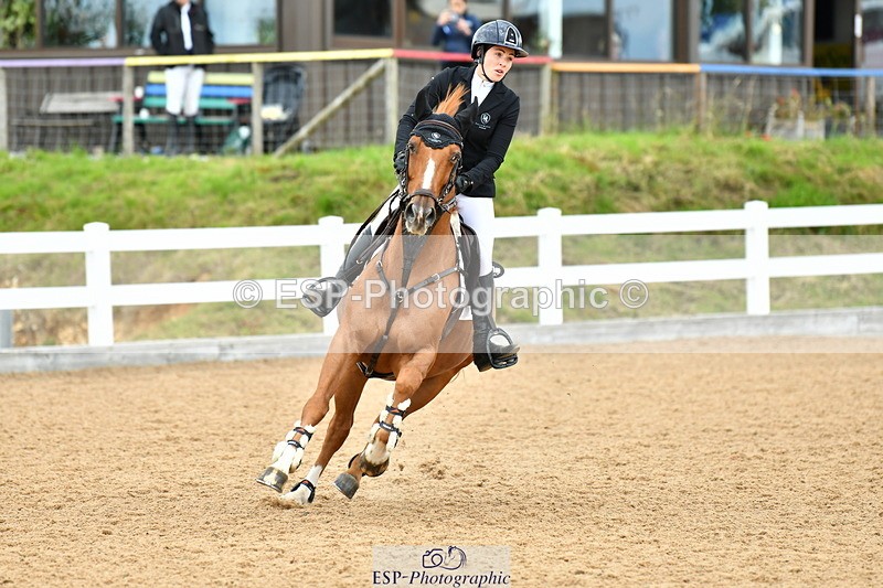 230721A-143233-06957 - Cls 22, 1 Star Gold 1.30m