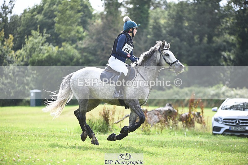 240804-160822-18525 - 662-Phoebe_Annear-THE_RIDGE_CROSS_FESTY