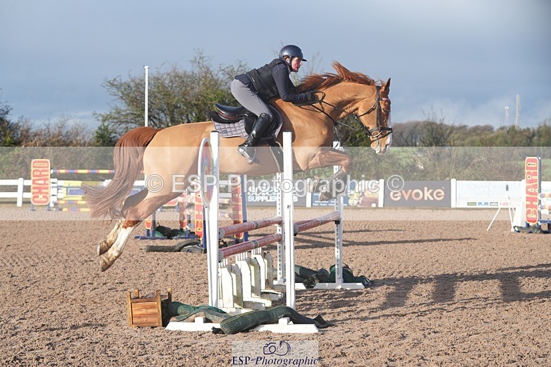 260201-101114-03004 - Cls 16 British Novice and 90cm