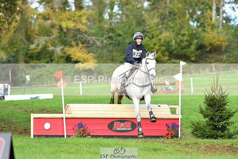 251025A-154302-21890 - G-572-Laura.Pitman With Trot Up