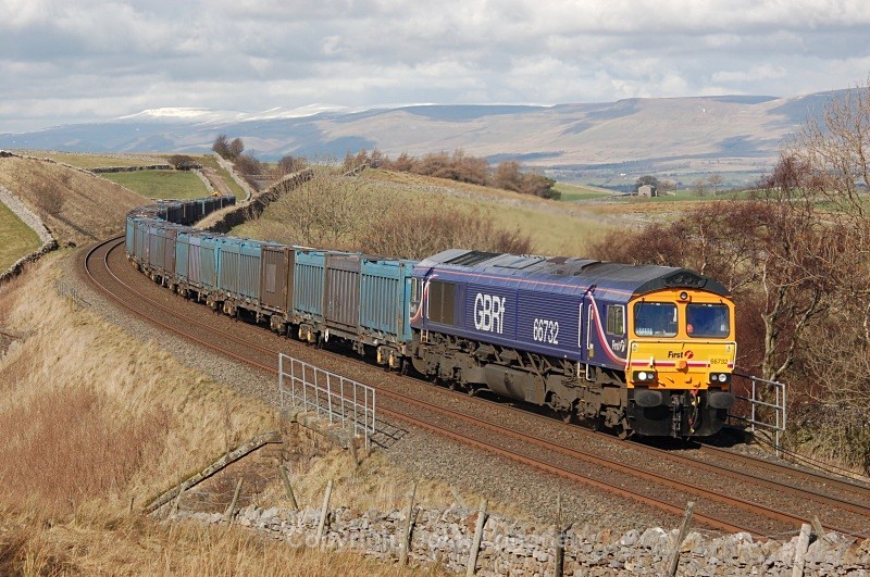 4.3.09 - 66732 4E13 Kirkby Thore - Doncaster, Birkett Common - Birkett Common (southbound)