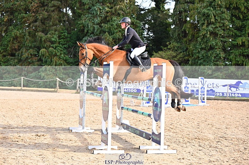 250817A-173312-05239 - Cls 24 Snr Foxhunter