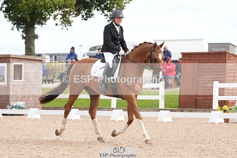 250906-112111-01598 - 007-Karen.DanceHevans.Sign.of.the.Times