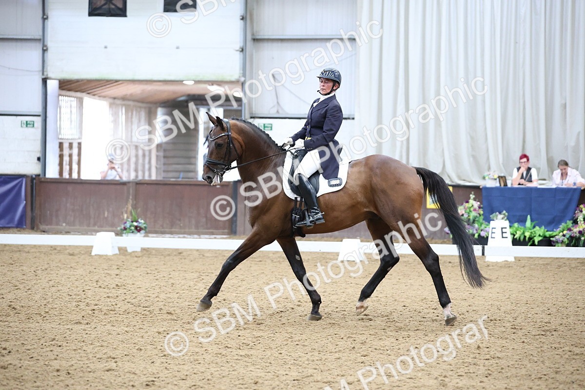 SBM_004520 - Class 9 - FEI Inter 1 Gold - 15.55-16.43