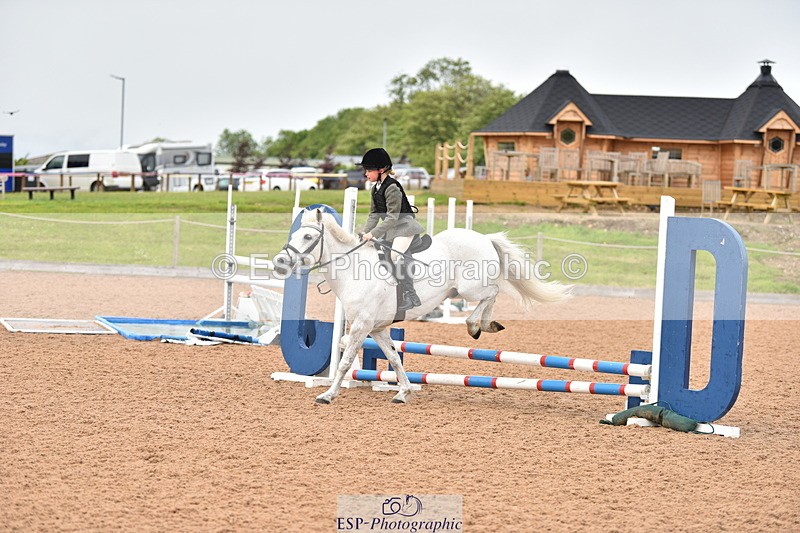 240528A-145446-00043 - 40 & 50cm