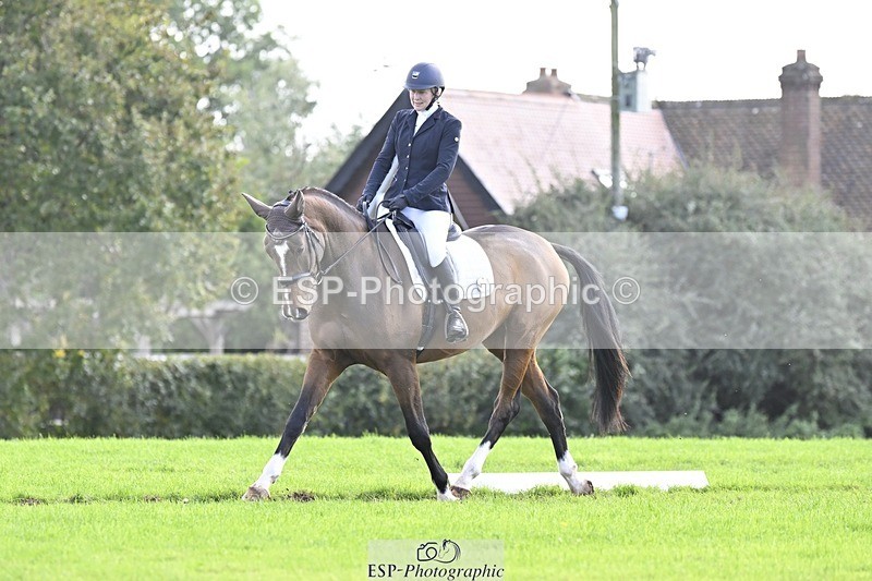 241025-133116-09474 - 378-Fern.Hordern-SHES.ALL.THAT