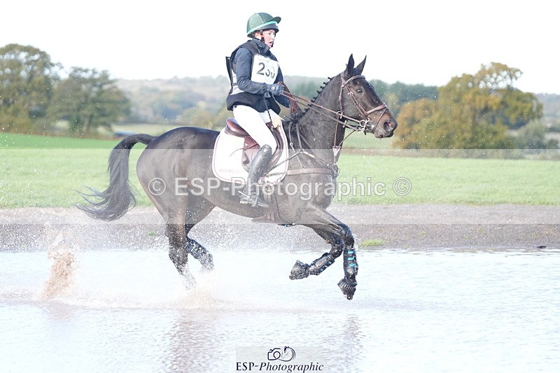 251024A-150929-13097 - C-230-Ciara.O.Connor