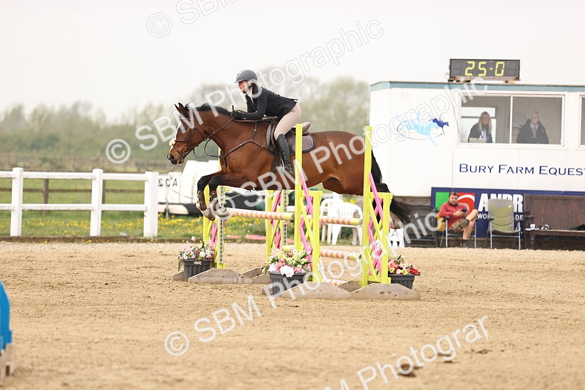  - Class 15 - Senior British novice - 90cm