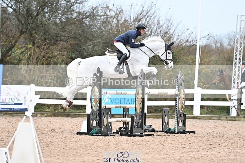 241206-135532-01021 - Cls 6 Foxhunter and 1.20m Open