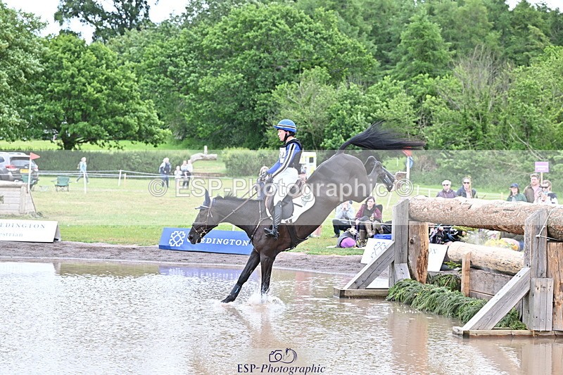 250525A-124750-16103 - D-452-Tiana.Coudray-COEUR.DE.L.ESPRIT.Z