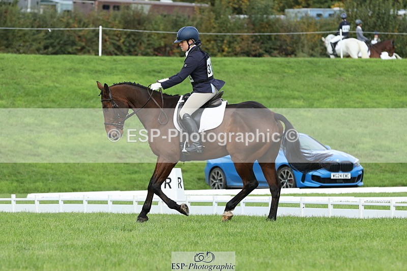 251023A-112055-03290 - D-312-Laura.Sharpe