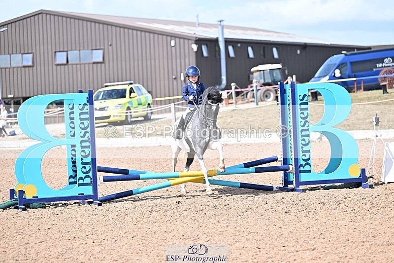 250826-143554-00009 - Clear Round and 60cm