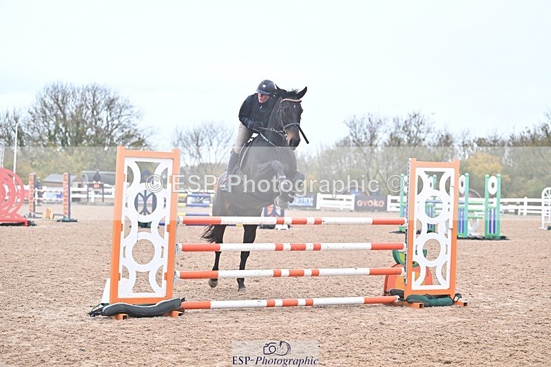 251029-122042-00463 - Newcomers and 1.10m