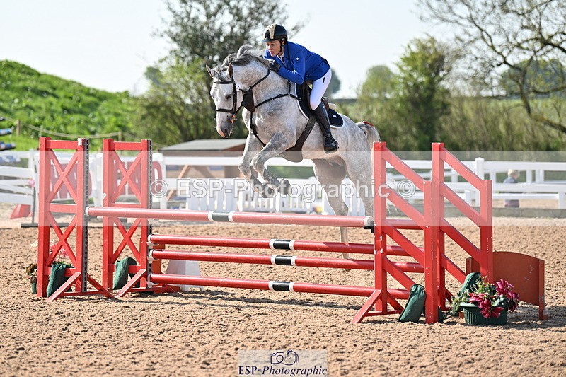 240509A-091052-00054 - Cls 1 British Novice and 90cm Open