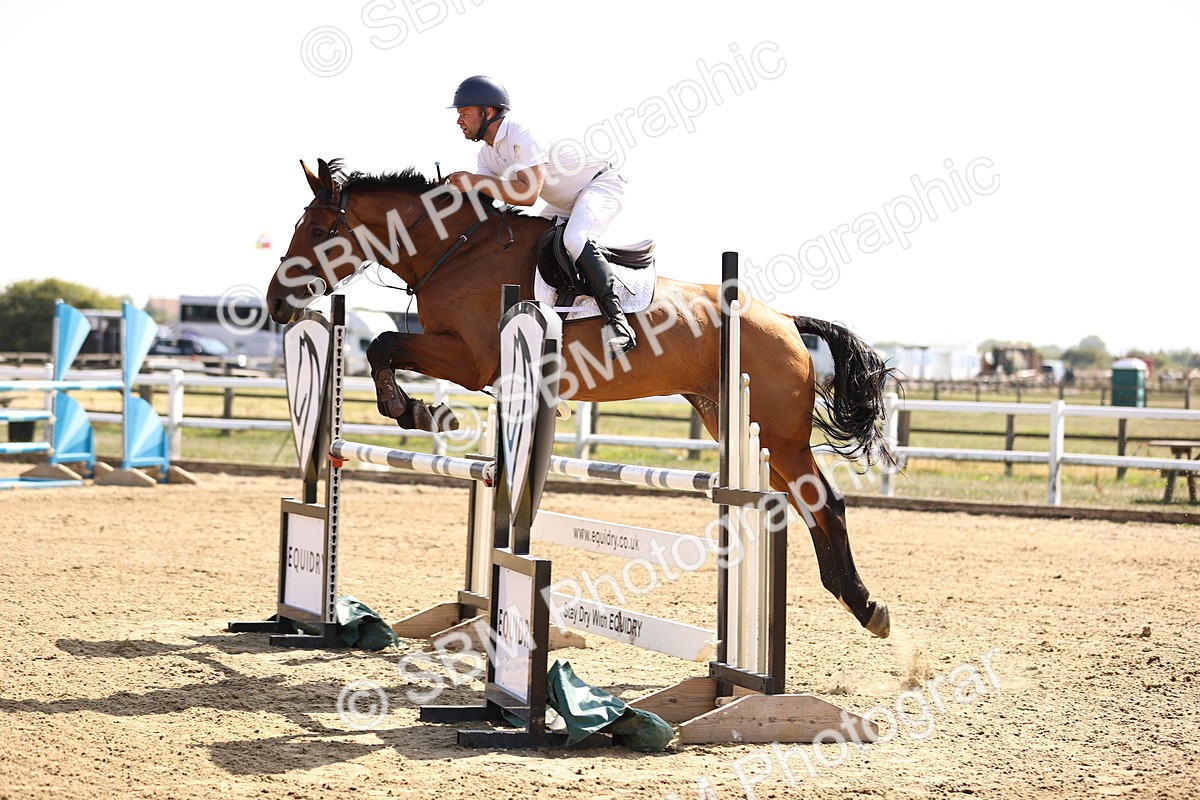 SBM_006828 - Class 13 - Senior Newcomers - 1.10m