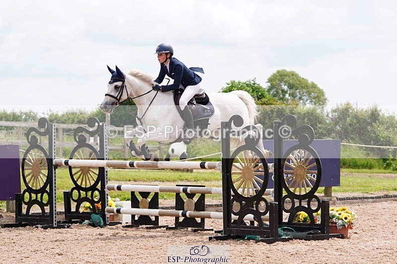 250608-131128-02837 - Cls 9 Pony Newcomers and 1m