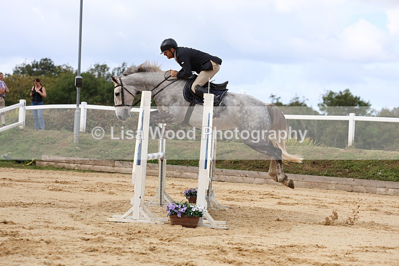 3E7A2193 - Class 4: Senior British Novice/90cm open