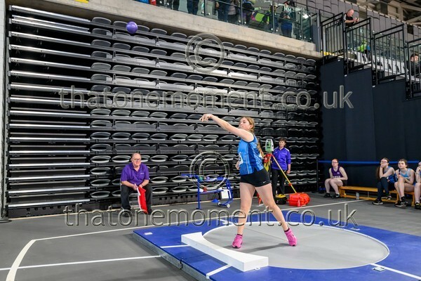 AgeInd25SAT-921877 - Field Female