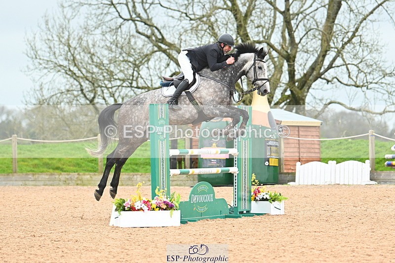 240316A-112410-03040 - Cls 14 Snr Newcomers