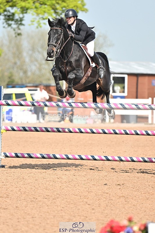 240512A-101111-17166 - Cls 48 National 1.30m Open