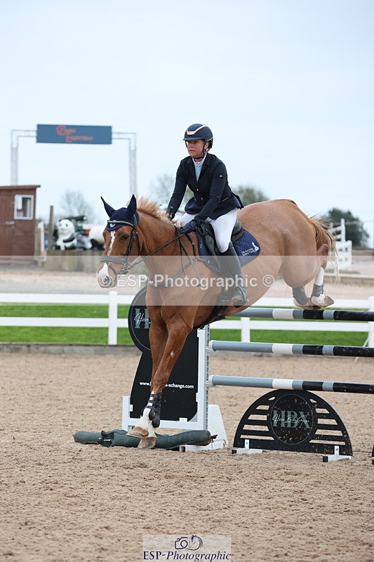 241101A-155654-03136 - FRI Cls 8 National 1.30m