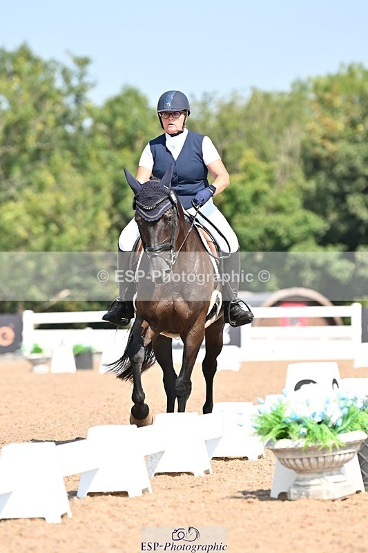 250816-115122-04091 - 109-Amber.Da.SilvaToners.Lady.Florentine