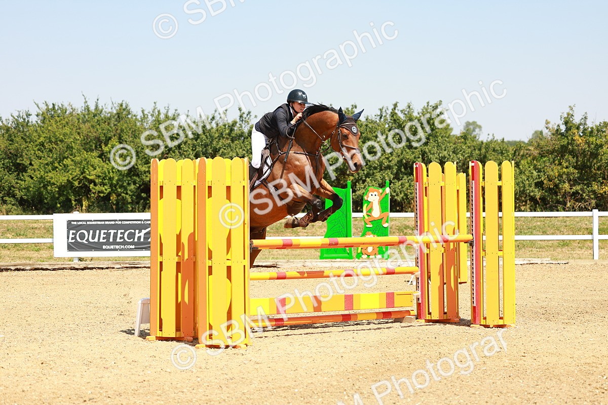 SBM_001645 - Class 4 - Senior Newcomers - 1.10m
