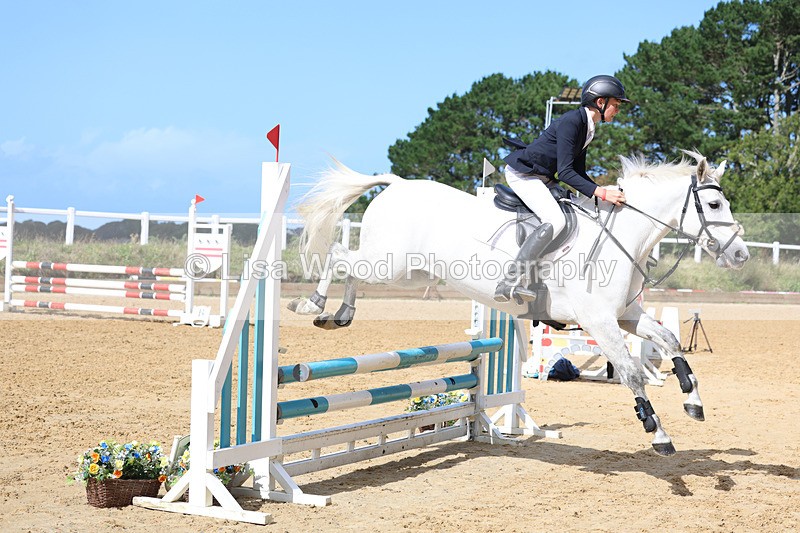 3E7A9188 - Class 9: Senior British Novice/90cm open