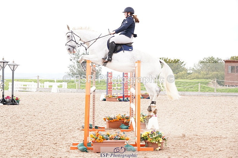 241004A-144316-00785 - Fri 04 Snr Fox & 1.20m Open