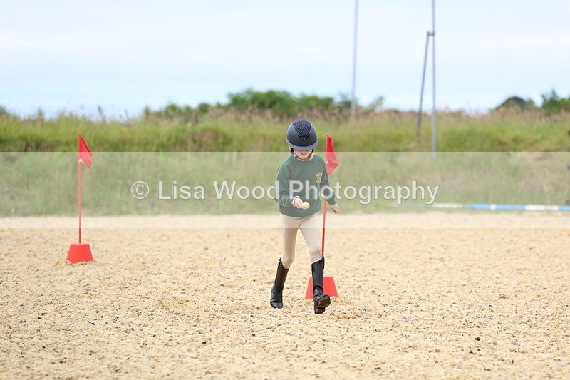 3E7A0044 - Egg and Spoon