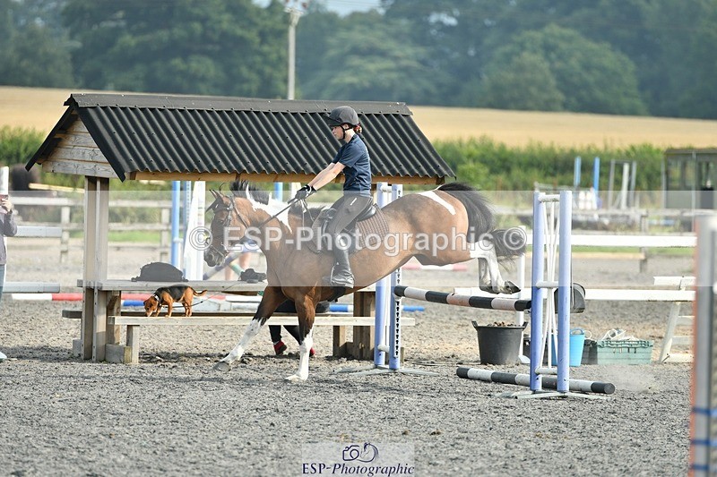 230817-093238-00197 - Theo's 1st Group - Arena