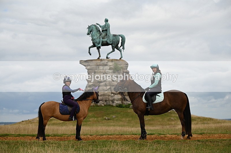 DSC_6139 - Time at Statue 12:17 to 12:44