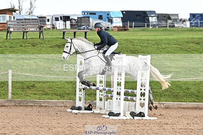 250416-095203-00132 - Cls 1 British Novice and 90cm