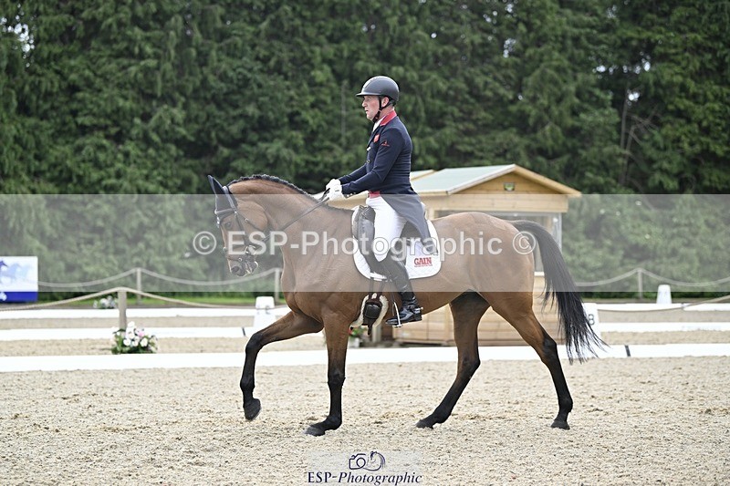 000101-220335-04523 - 403-CRAZY_DU_LOIR-Oliver_Townend