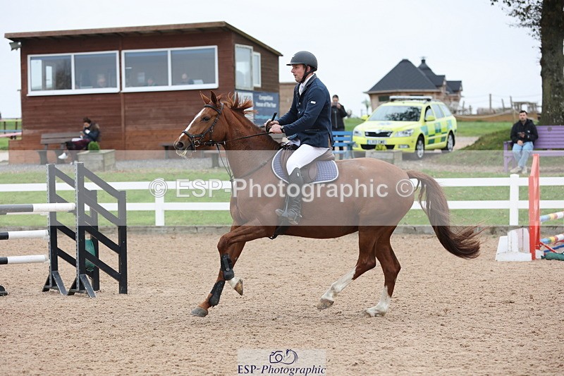 241101A-113904-01441 - FRI Cls 5 Newcomers and 1.10m Open