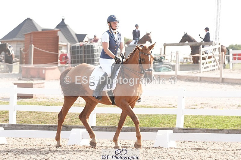 250817-101100-08303 - 051-Alana.ShaplandForever.Autumn.DS