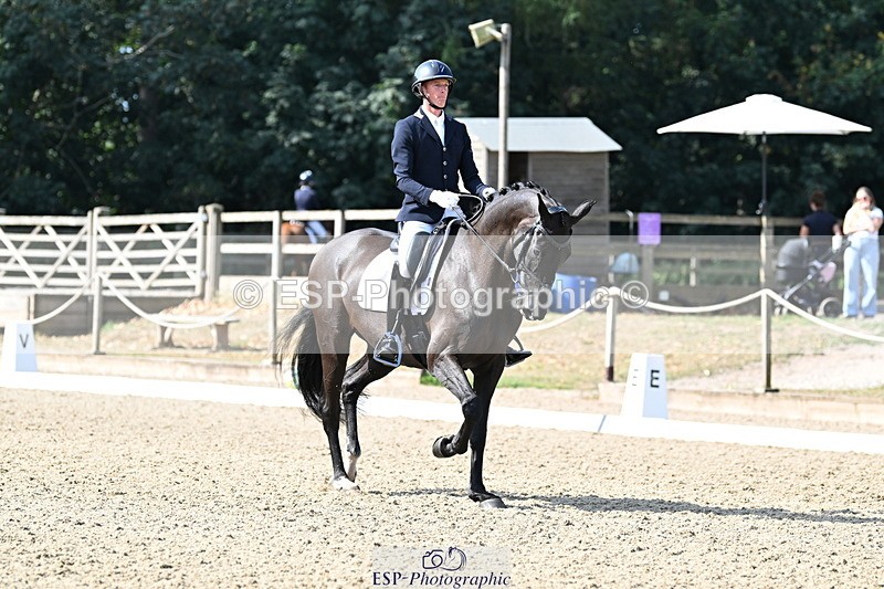 250810A-102907-05193 - 009-Ben.JamesClapton.Banks.Primadonna