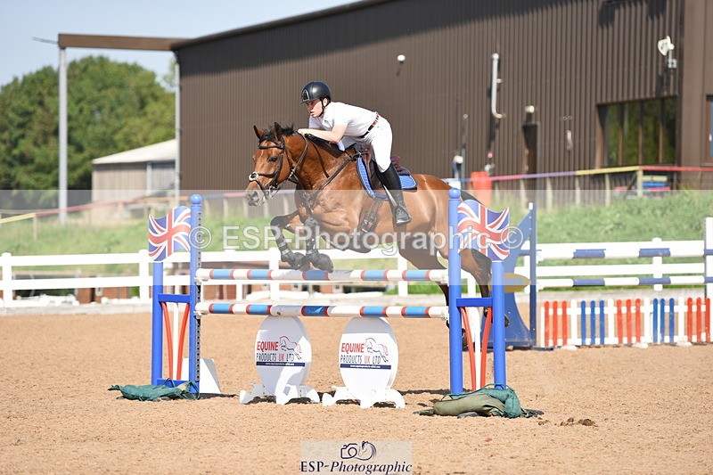 230906A-135244-00510 - Foxhunter & 1.20m Open