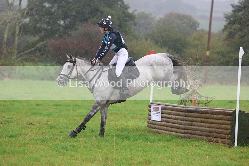 3E7A1092 - Class 2: 70cm: Half Roll Top