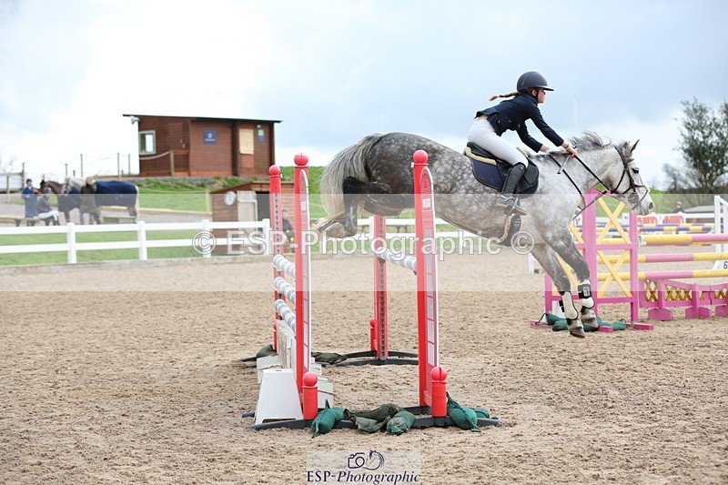 240211A-122711-02699 - Cls 6 Pony Foxhunter & 1.10m Open