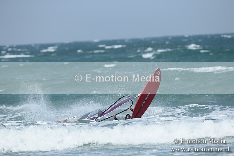 WS 020413-107 - Windsurfing