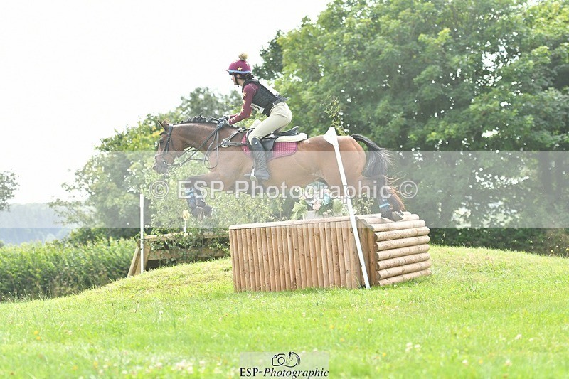 240803-145902-08103 - 173-Grace_Tucker-UPDOWN_DAI