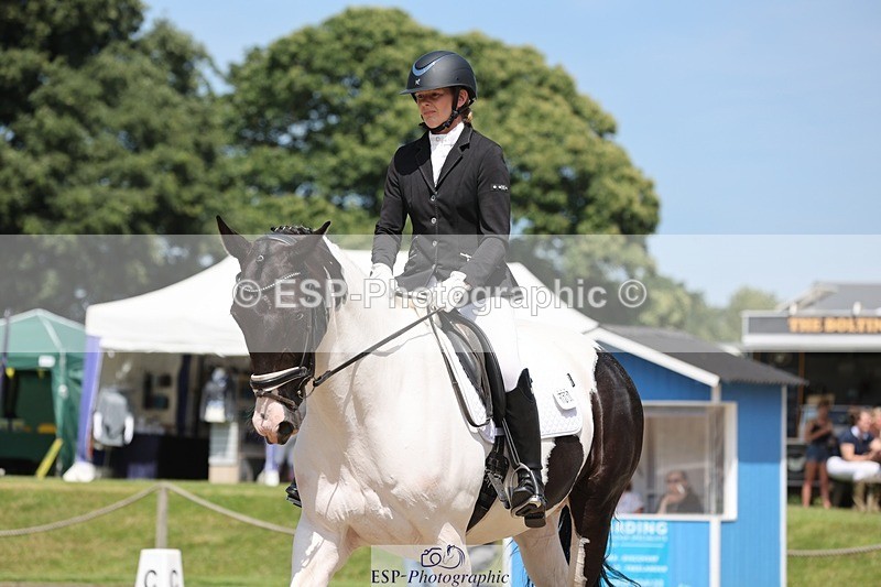 240719-121009-01601 - 123-Michelle_Wallis-Alvescot_Winning_Mood