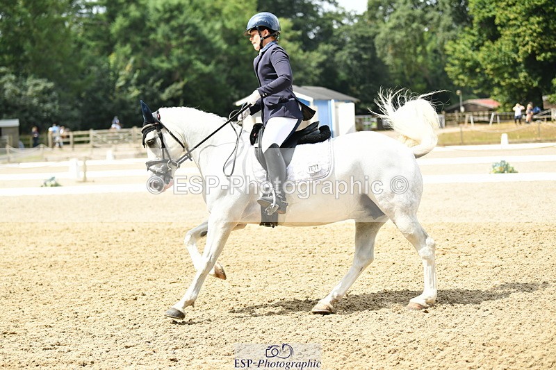 250718A-120724-01339 - 062-Emma.Lomas-Hillgarth.Bombay.Saphire