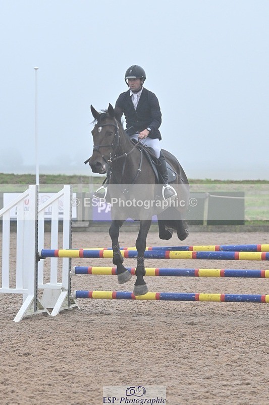 240813-193530-00972 - Classes 7 A&B 90cm