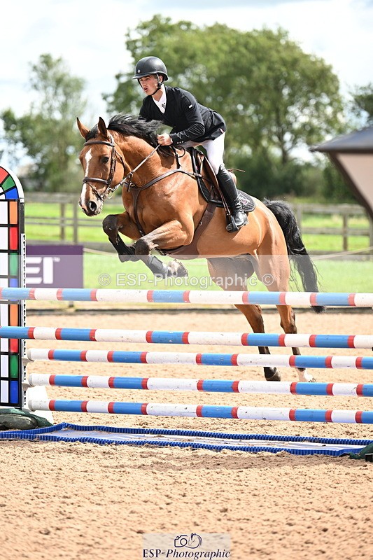 240912A-123141-01489 - Cls 3 Snr Foxhunter