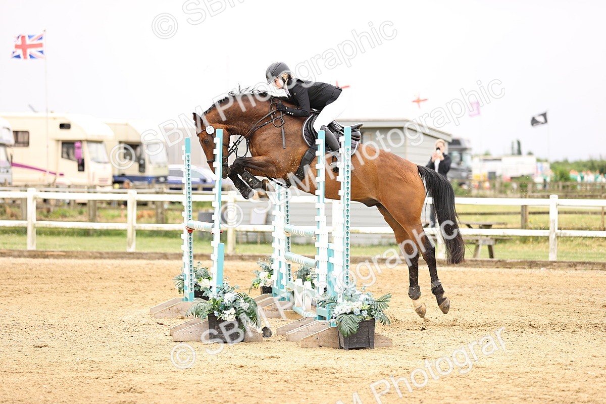 SBM_003142 - Class 21 - Senior Newcomers - 1.10m