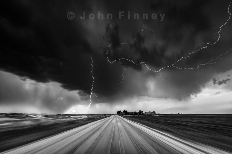 Storm Chase Sunset - Extraordinary Black-and-white Photographs