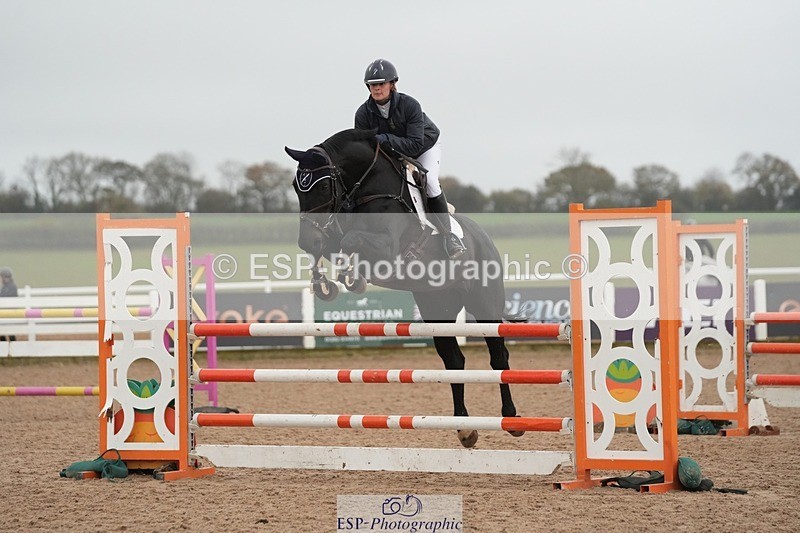 251109-113433-03583 - Cls 20 Newcomers and 1.10m Open